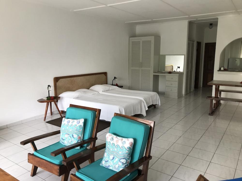 Michel Holiday Apartments ヴィクトリア エクステリア 写真