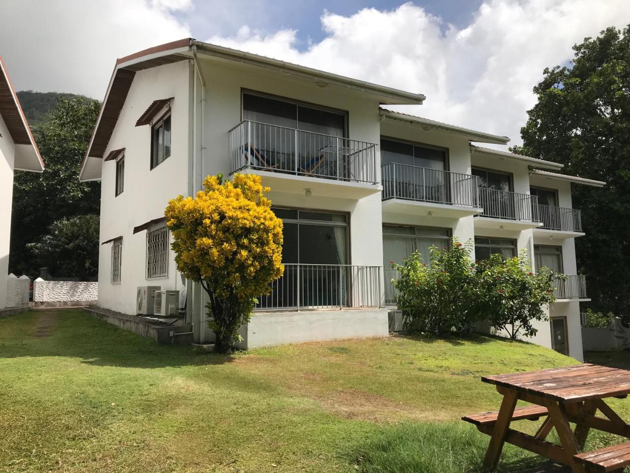 Michel Holiday Apartments ヴィクトリア エクステリア 写真